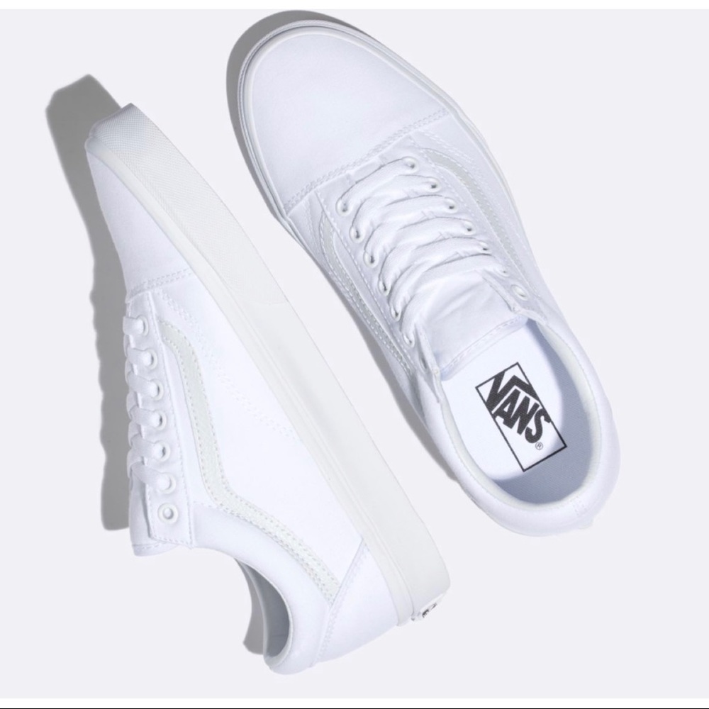 NWT UNISEX VANS OLD SKOOL SNEAKER